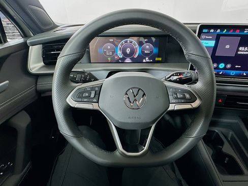 New 2026 Volkswagen Tiguan SE R-Line AWD/4WD image 11