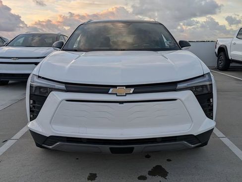 New 2026 Chevrolet Blazer EV LT image 2