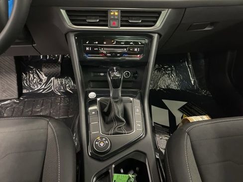 New 2026 Volkswagen Taos SE image 22