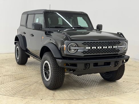 New 2026 Ford Bronco Badlands w/ Sasquatch Package AWD/4WD image 7