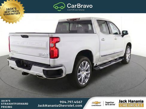 Used 2023 Chevrolet Silverado 1500 High Country w/ High Country Premium Package AWD/4WD image 3