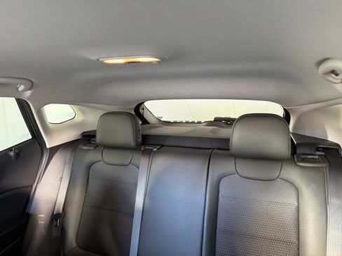 Used 2025 Chevrolet Trax LT image 4