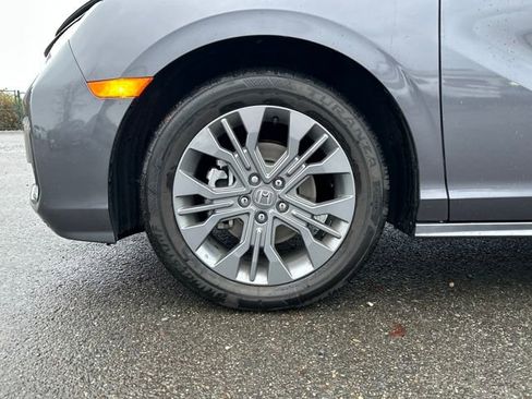 Certified 2026 Honda Odyssey Touring image 32