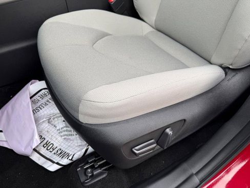 Used 2025 Toyota Grand Highlander LE image 18