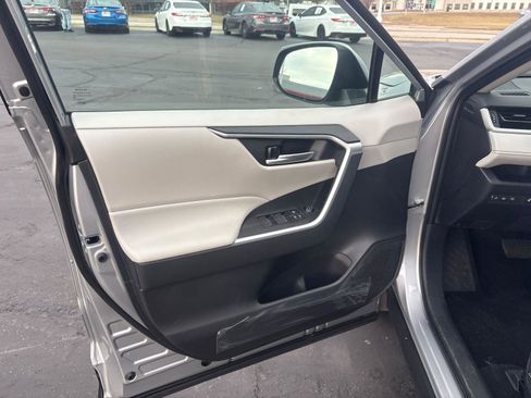 New 2025 Toyota RAV4 XLE image 17
