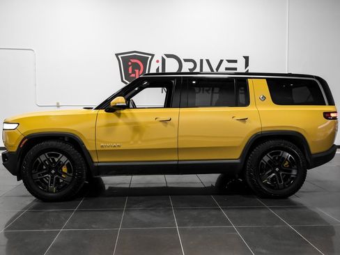 Used 2023 Rivian R1S Adventure image 17