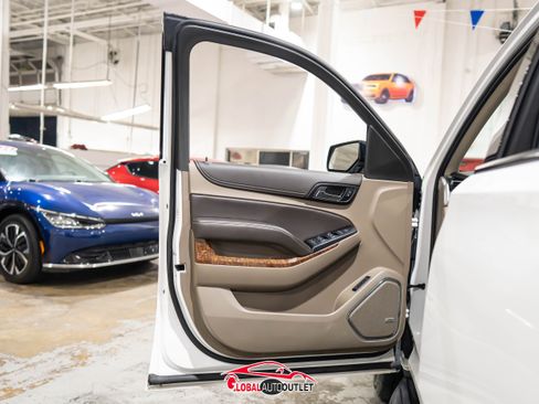 Used 2020 Chevrolet Tahoe Premier w/ RST 6.2L Performance Edition image 43