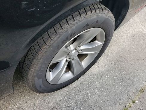 Certified 2019 Dodge Challenger SXT image 7