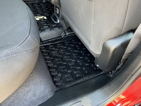 Used 2025 Jeep Compass Sport image 19