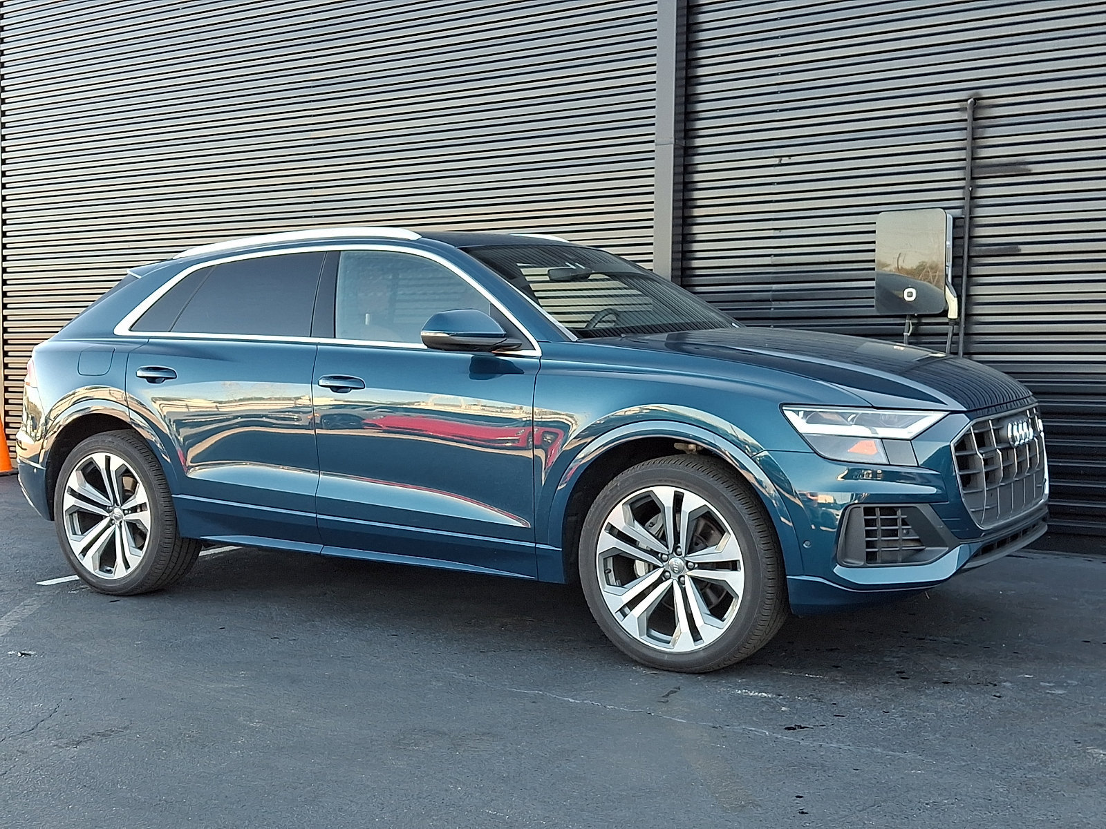 Used 2019 Audi Q8 Premium Plus w/ Premium Plus AWD/4WD image 9