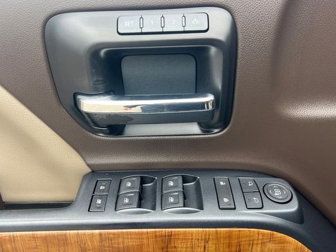 Used 2015 GMC Sierra 2500 SLT w/ Duramax Plus Package image 8