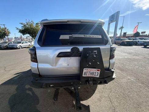 Used 2020 Toyota 4Runner TRD Off-Road Premium AWD/4WD image 5