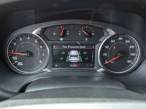 Used 2023 GMC Acadia SLT FWD image 16