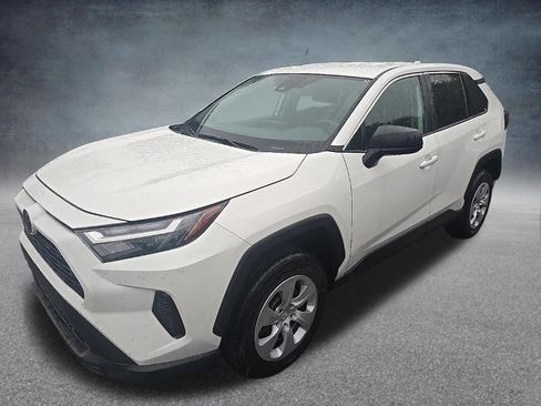 Used 2025 Toyota RAV4 LE AWD/4WD image 4