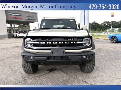 Used 2025 Ford Bronco Outer Banks w/ Sasquatch Package AWD/4WD image 2