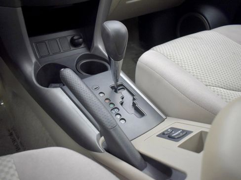 Used 2008 Toyota RAV4 2WD image 25