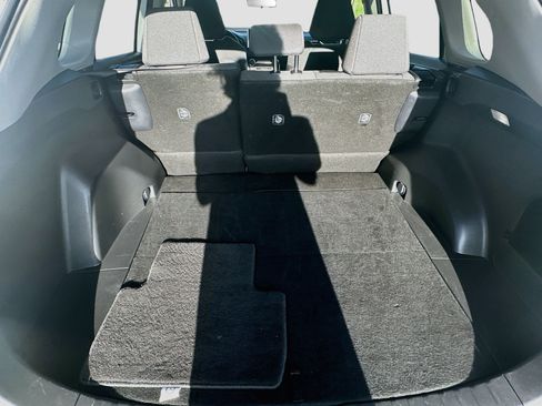 Used 2025 Toyota RAV4 LE AWD/4WD image 28