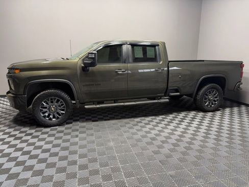Used 2022 Chevrolet Silverado 2500 Custom w/ Custom Convenience Package image 5