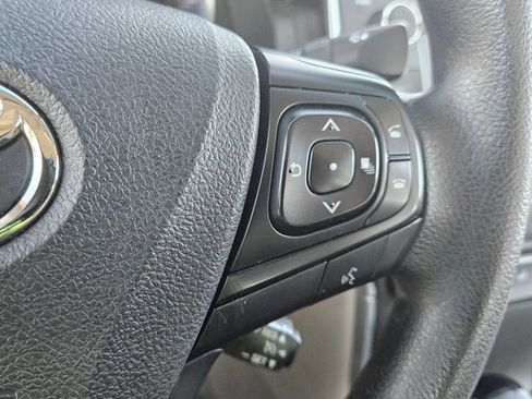 Used 2017 Toyota Camry LE image 23