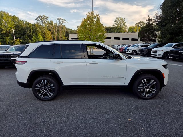 New 2027 Jeep Grand Cherokee Limited AWD/4WD image 10