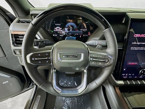 New 2026 GMC Yukon Denali w/ Denali Reserve Package AWD/4WD image 6