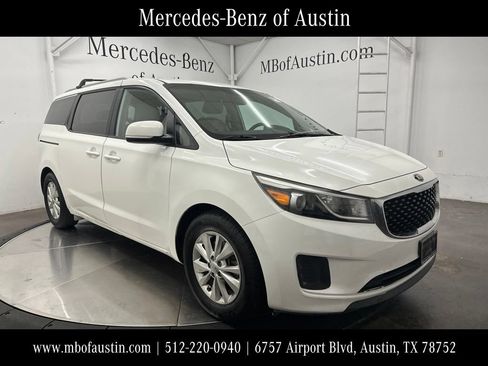 Used 2016 Kia Sedona LX w/ Option Group 020 FWD image 1