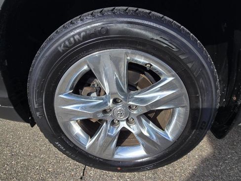 Used 2014 Toyota Highlander Limited image 12