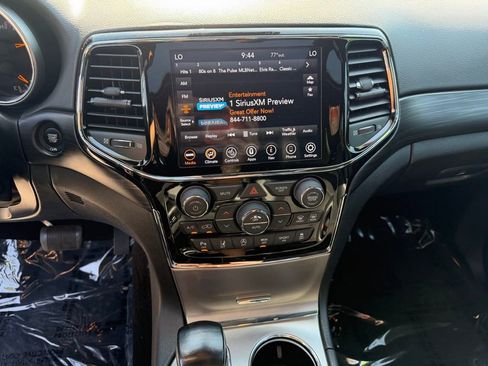 Used 2022 Jeep Grand Cherokee Laredo X RWD image 21