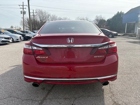 Used 2017 Honda Accord Sport image 5