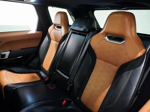 Used 2022 Land Rover Range Rover Sport SVR image 17