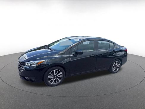 Used 2025 Nissan Versa SV FWD image 7