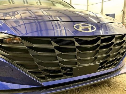 Used 2023 Hyundai Elantra SEL w/ Convenience Package FWD image 29