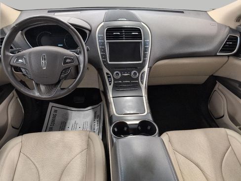 Used 2017 Lincoln MKX Reserve w/ Driver Assistance Package AWD/4WD image 6