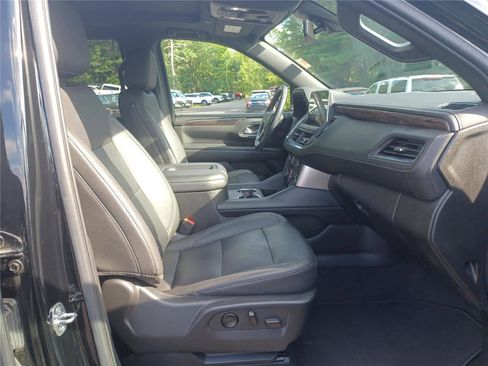 Used 2022 Chevrolet Tahoe Z71 w/ Z71 Off-Road Package image 24