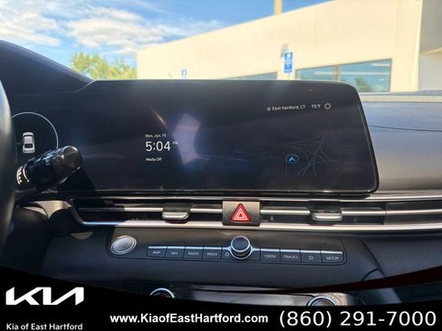 Used 2024 Hyundai Elantra SEL w/ Convenience Package FWD image 27