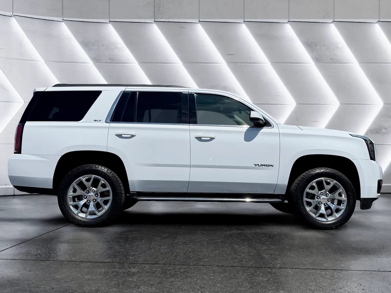 Used 2019 GMC Yukon SLT w/ Open Road Package RWD image 4