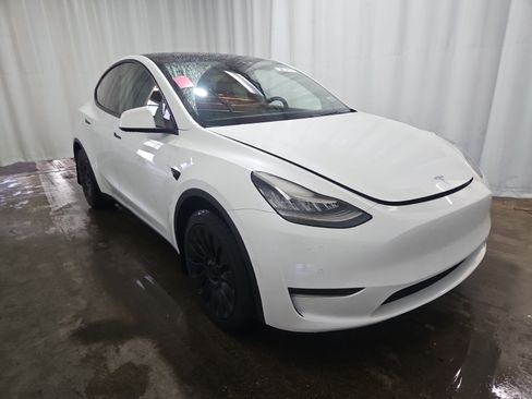 Used 2020 Tesla Model Y Long Range AWD/4WD image 3