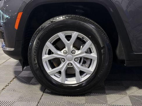Used 2021 Jeep Grand Cherokee L Limited AWD/4WD image 16