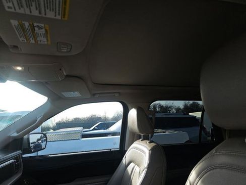 Used 2024 Ford Expedition Max Limited image 8