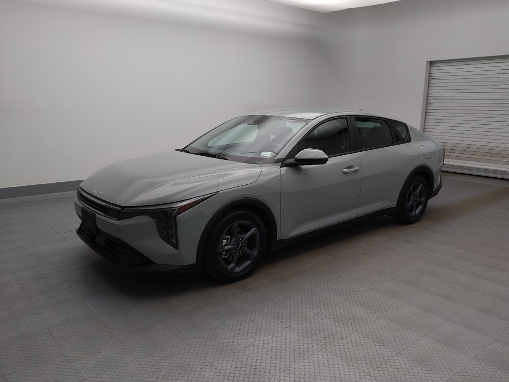 Used 2025 Kia K4 FWD image 2