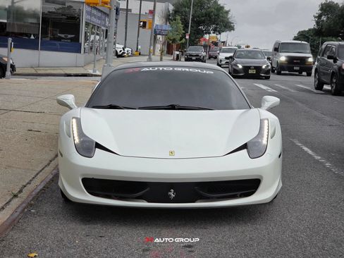 Used 2015 Ferrari 458 Italia Coupe RWD image 9