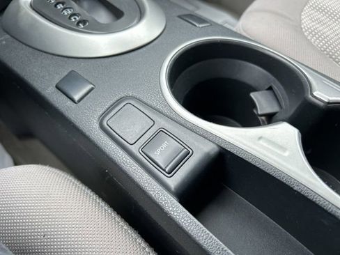Used 2012 Nissan Rogue SV FWD image 40