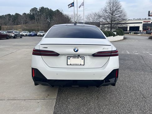 Certified 2024 BMW 540i xDrive w/ Executive Package image 7
