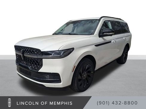 New 2026 Lincoln Navigator Reserve w/ Jet Appearance Package AWD/4WD image 8