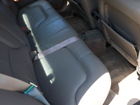 Used 2003 Buick Park Avenue w/ 1SE Package FWD image 12