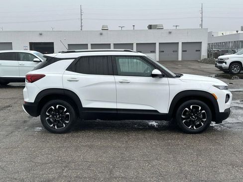 Used 2023 Chevrolet TrailBlazer LT image 2