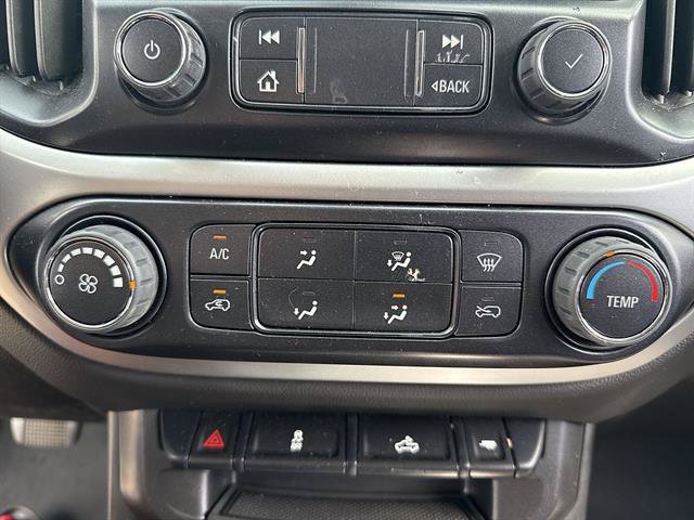 Used 2022 Chevrolet Colorado LT AWD/4WD image 40