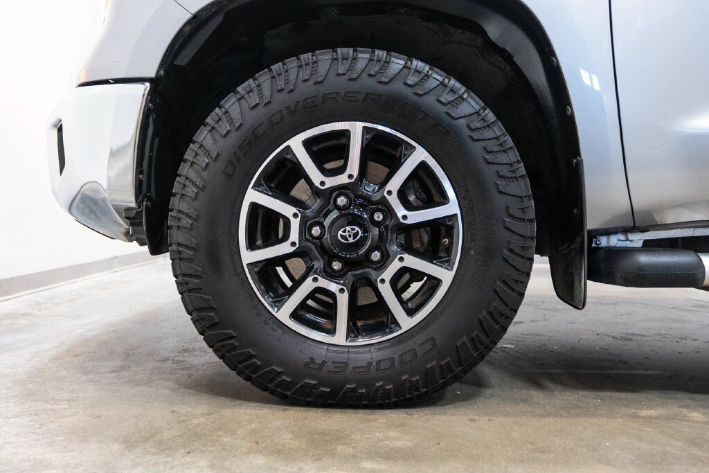 Used 2017 Toyota Tundra SR5 w/ TRD Off Road Package AWD/4WD image 11