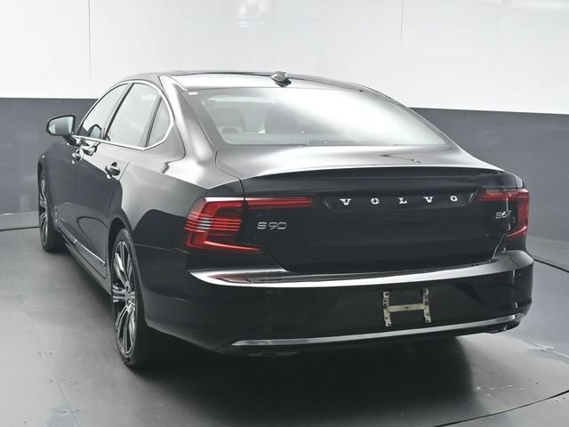 Used 2023 Volvo S90 B6 Plus AWD/4WD image 6