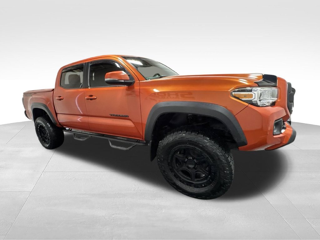 Used 2017 Toyota Tacoma TRD Off-Road w/ Tow Package (A/T) AWD/4WD image 6